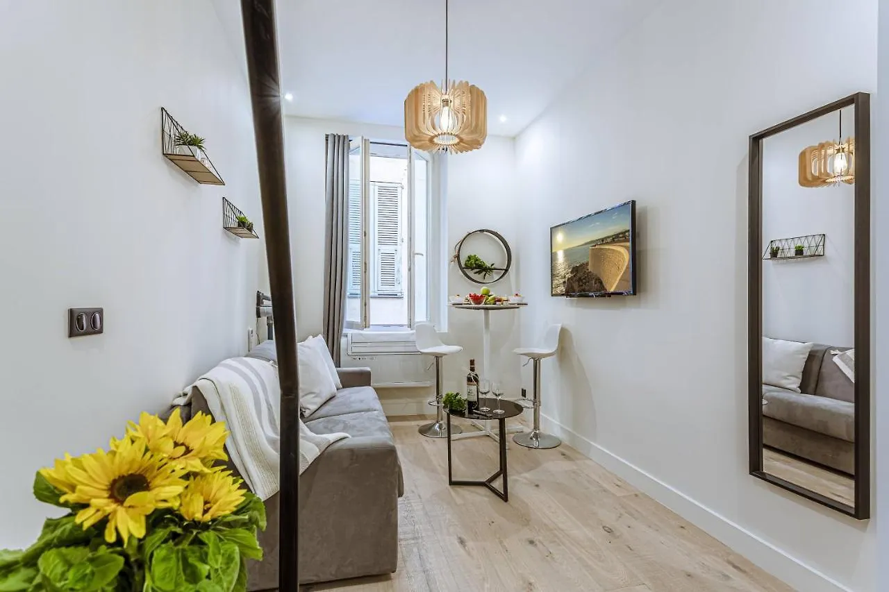 Bunico 1 - Old Town Renovated Studio نيس